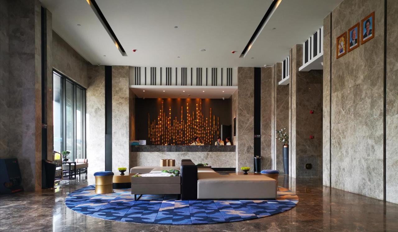Tian Yi International Hotel 天艺国际酒店 Phnom Penh Bagian luar foto