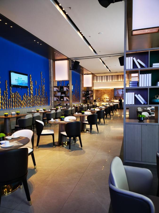 Tian Yi International Hotel 天艺国际酒店 Phnom Penh Bagian luar foto