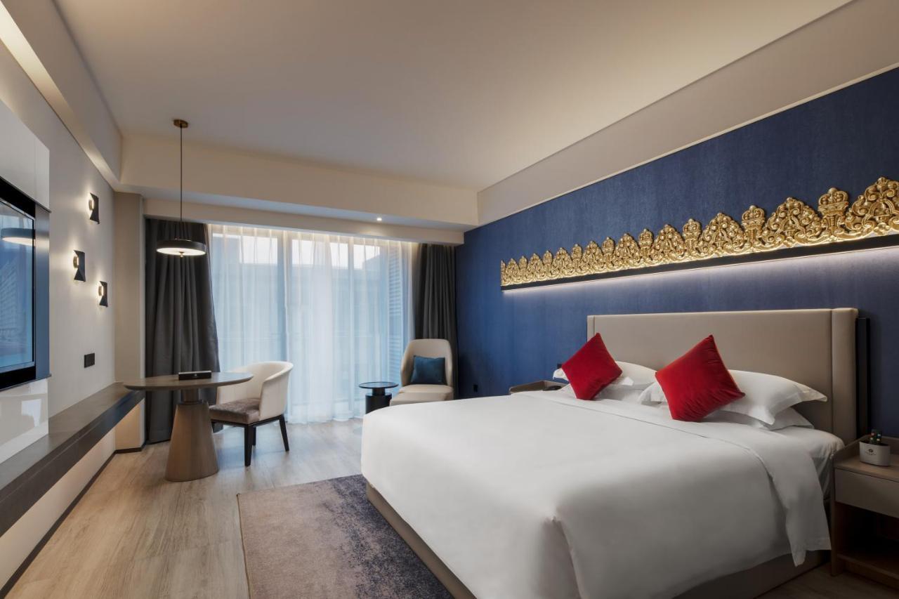Tian Yi International Hotel 天艺国际酒店 Phnom Penh Bagian luar foto