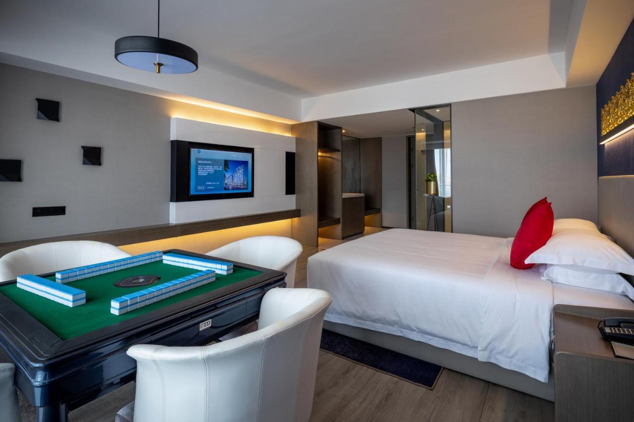 Tian Yi International Hotel 天艺国际酒店 Phnom Penh Bagian luar foto