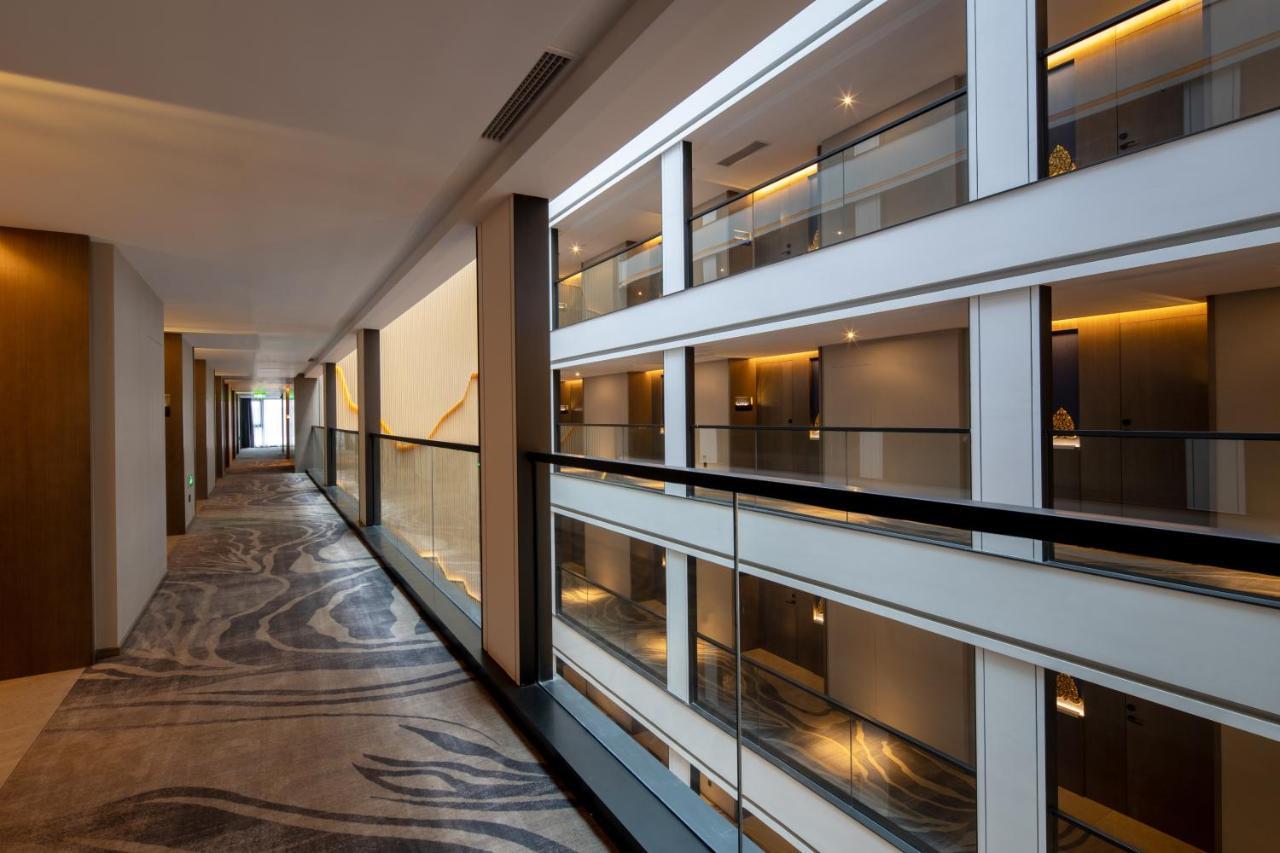 Tian Yi International Hotel 天艺国际酒店 Phnom Penh Bagian luar foto