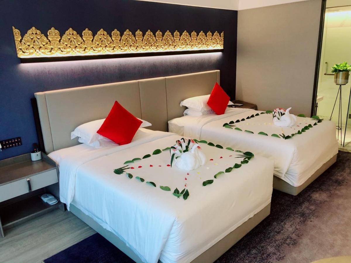 Tian Yi International Hotel 天艺国际酒店 Phnom Penh Bagian luar foto